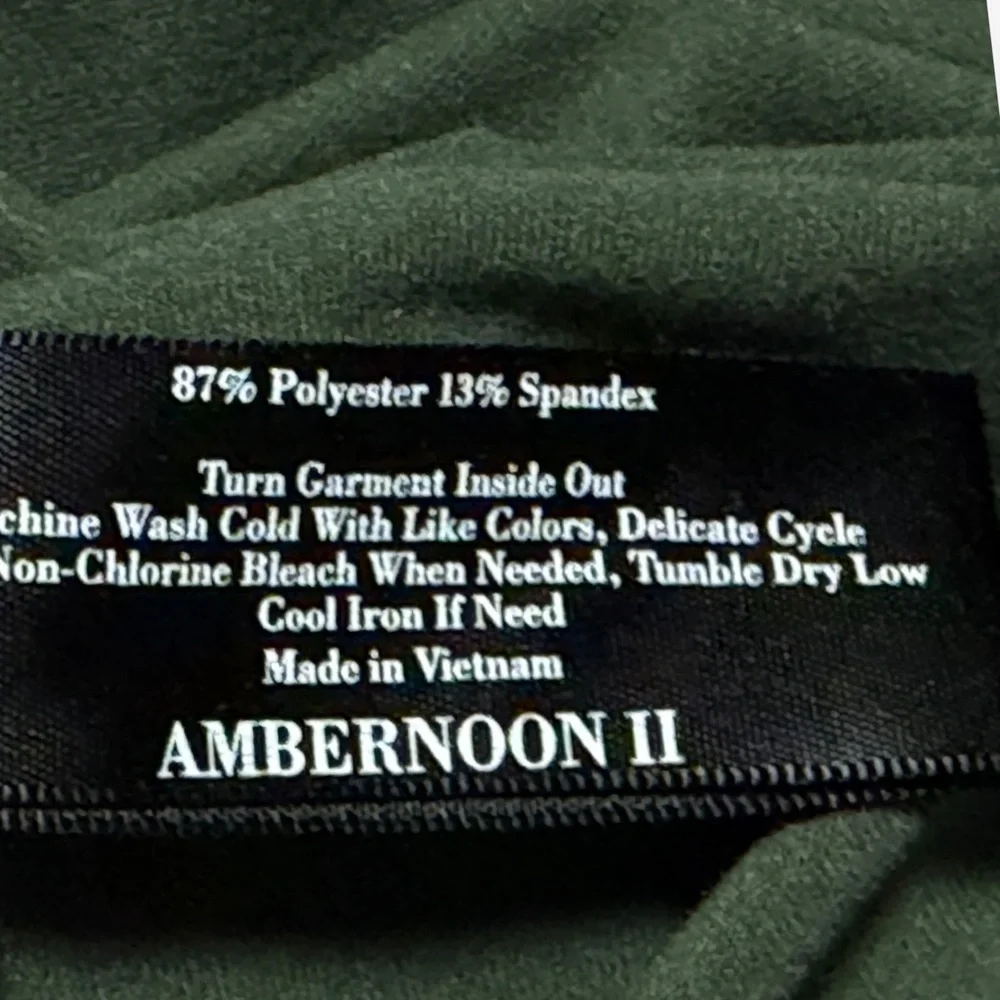AmberNoon II SunSavy UPF50‎ Asymmetric Zip Pullover Top Dark Green Women's Large